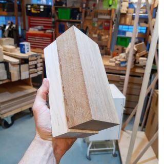 I made this simple bulky pinch a while ago. It is made of Iroko and Maple which gives it a nice colour contrast 🤎🤍. When...